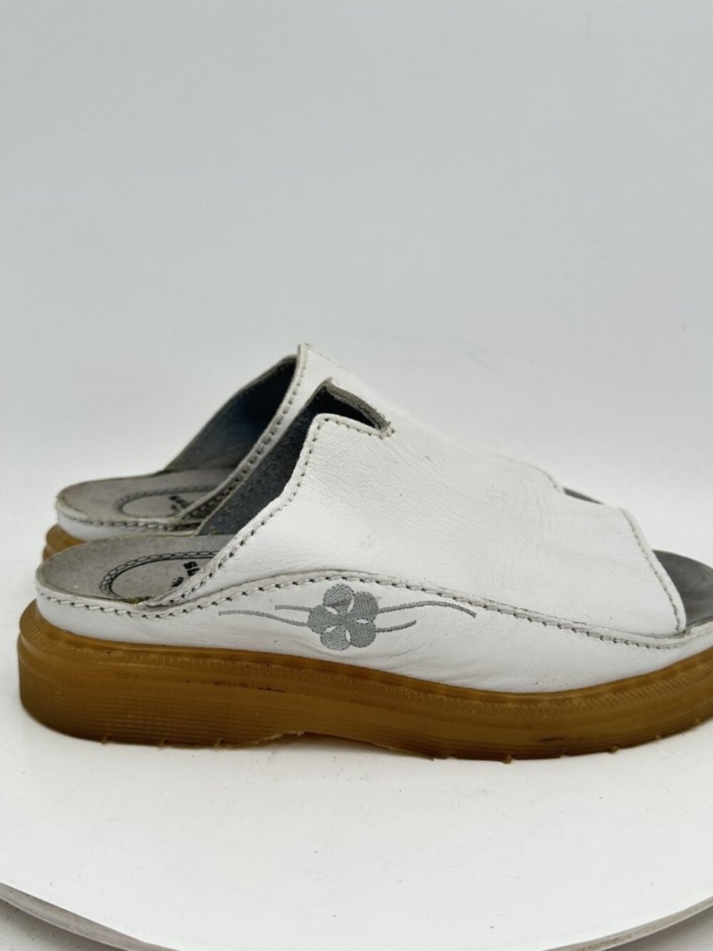 Dr Marten’s Women Size 5 England White Leather Slide Mules Sandal - Picture 5 of 11